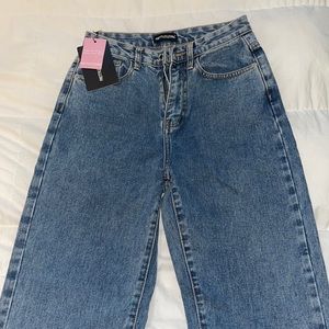 PrettyLittleThing Split Hem Jeans
